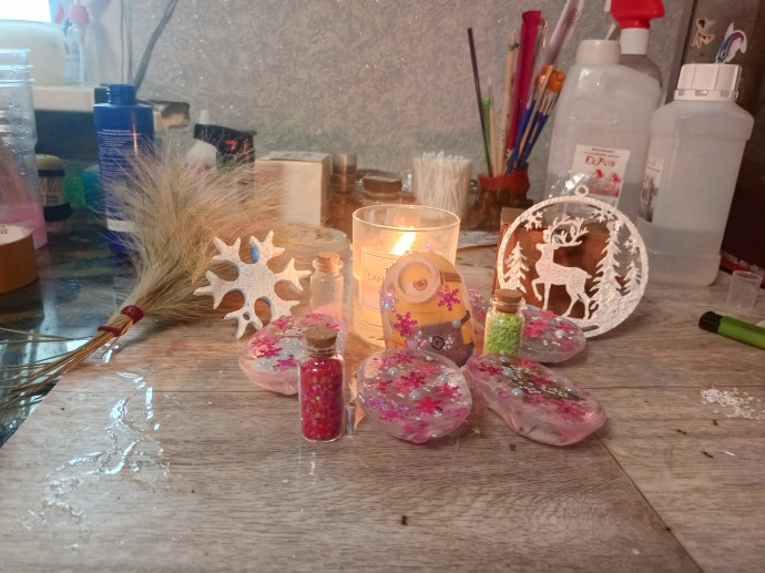 Ёлочные игрушки из эпоксидной смолы 0