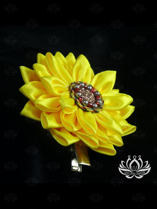 Заколка handmade "Лотос" канзаши LLL 1