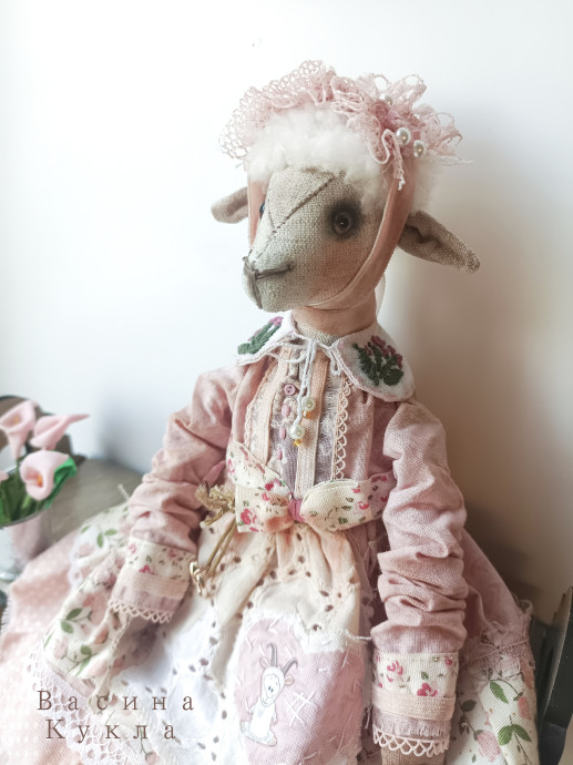 Овечка Лора. Интерьерная игрушка. 0
