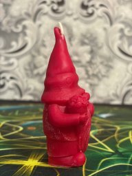 Свеча "Гном с сердцем" 1